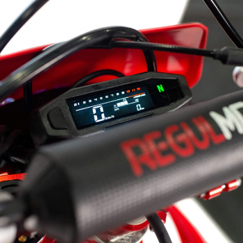 RegulMoto Holeshot Red Edition